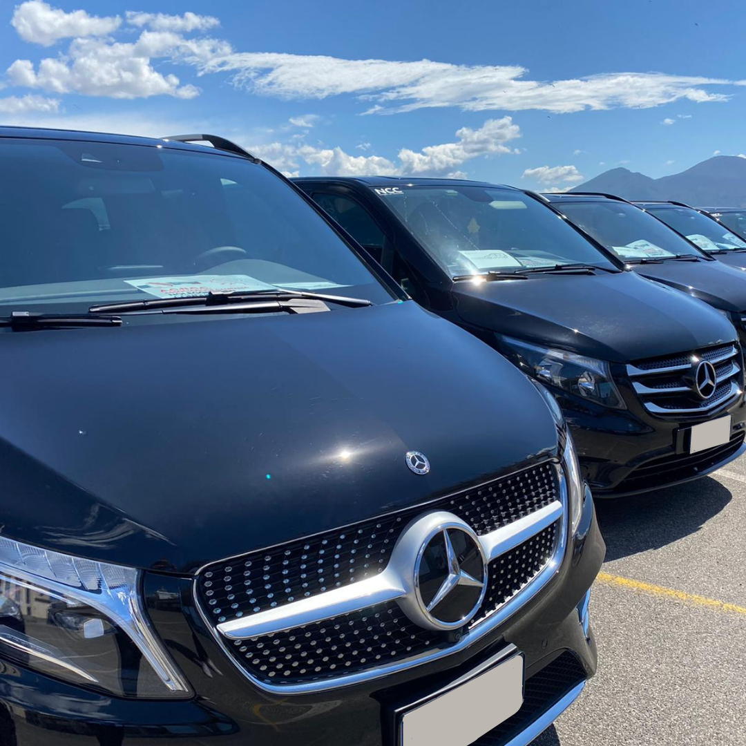 Auto NCC a Napoli per transfer, tour e collegamenti privati